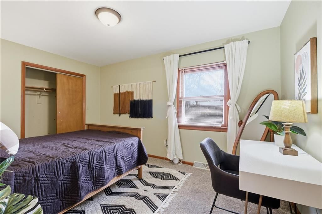 927 W 78th Street — photo 20