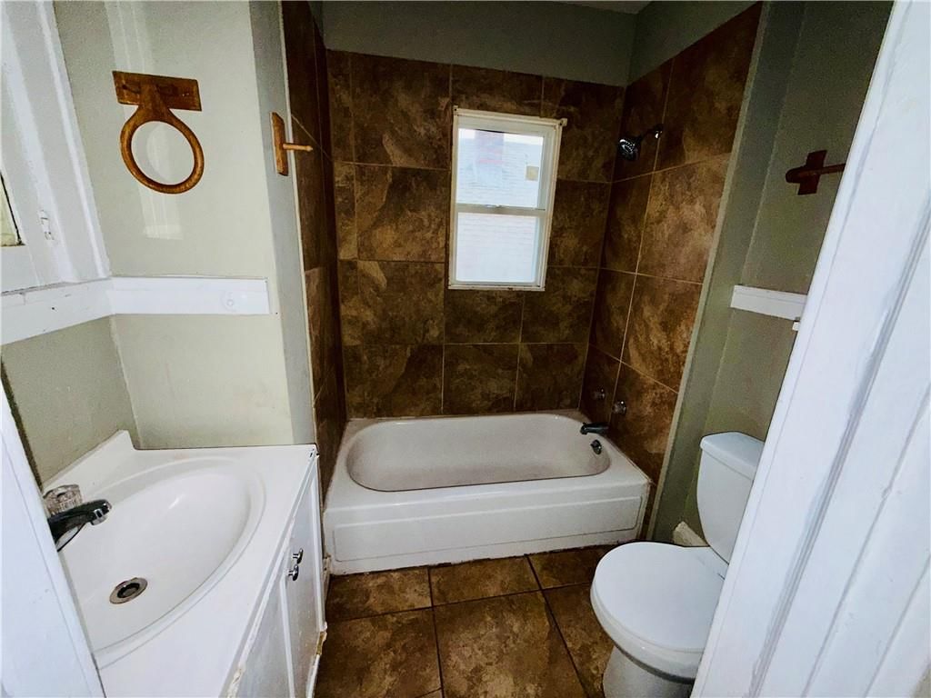 1508 E 49TH Terrace — photo 10