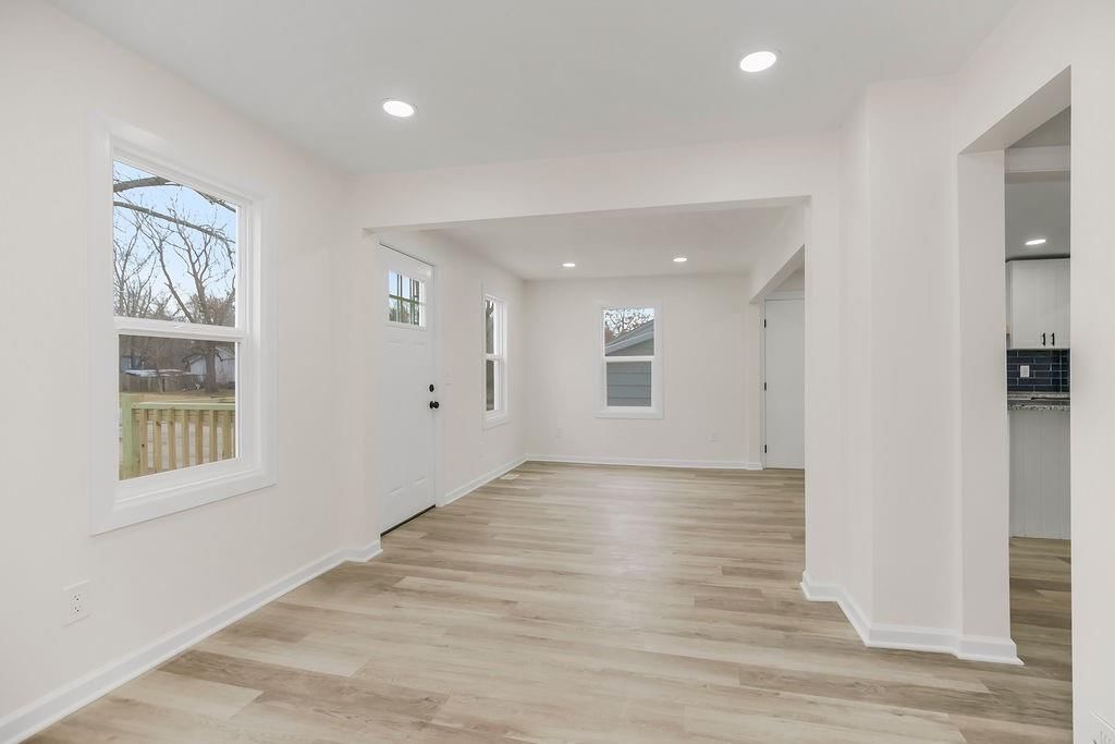 5416 N Denver Avenue — photo 4