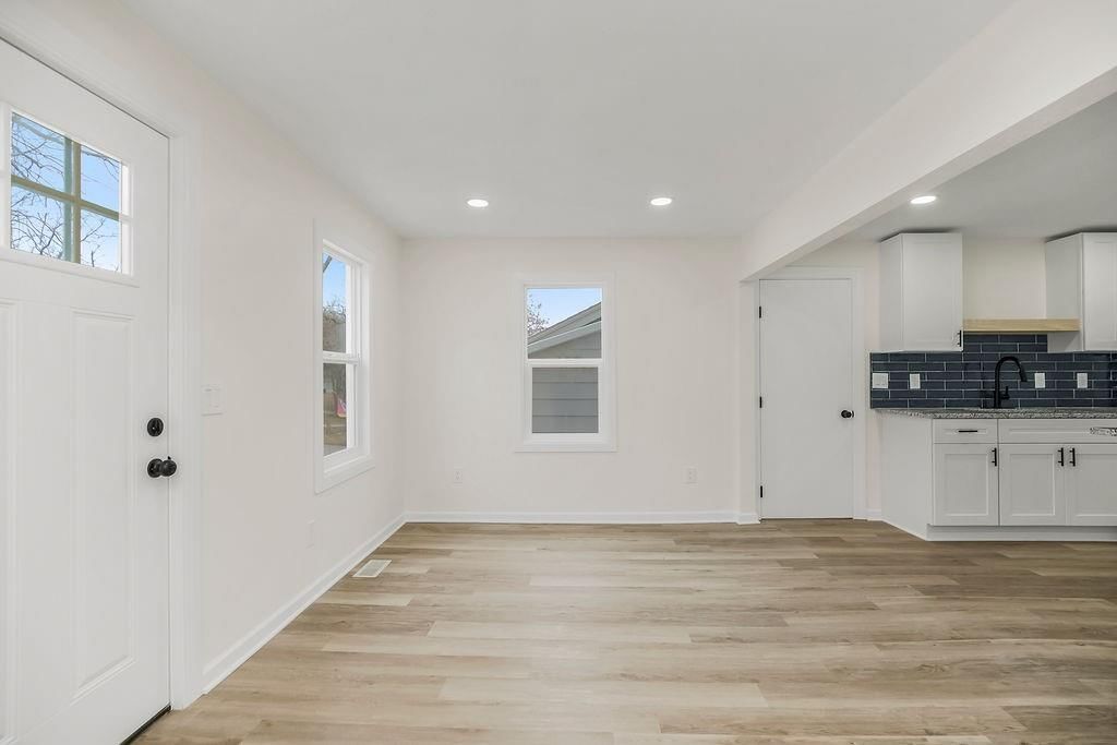 5416 N Denver Avenue — photo 5