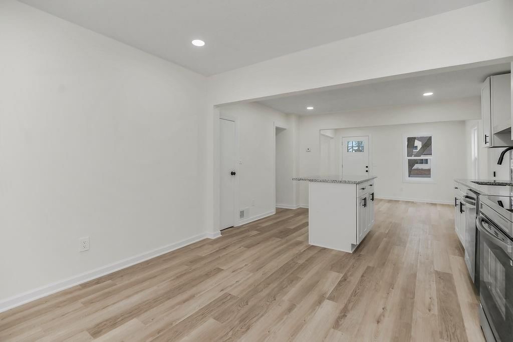 5416 N Denver Avenue — photo 12