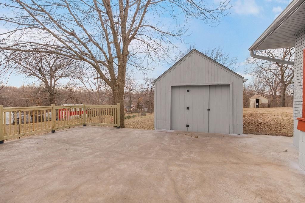 5416 N Denver Avenue — photo 25