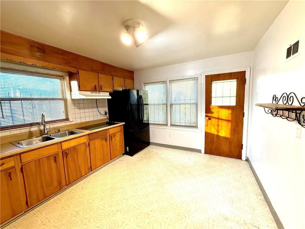 6636 Agnes Avenue — photo 10