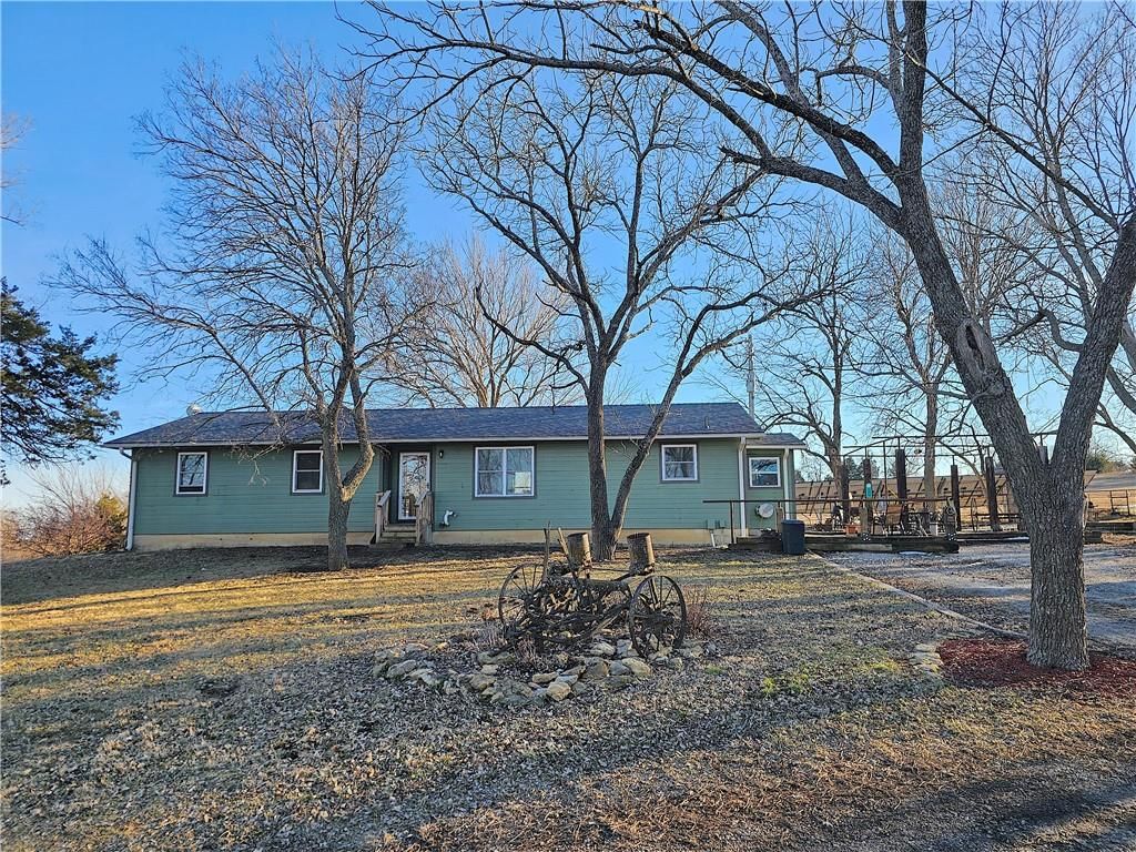 31881 NW Barton Road, Garnett, KS