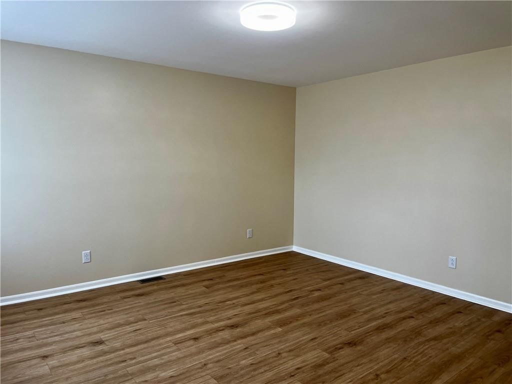 901 W Davis Street — photo 4