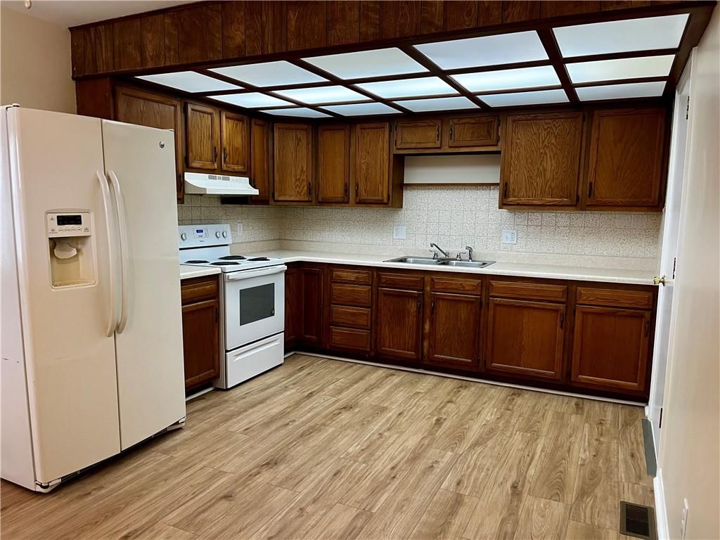 901 W Davis Street — photo 6