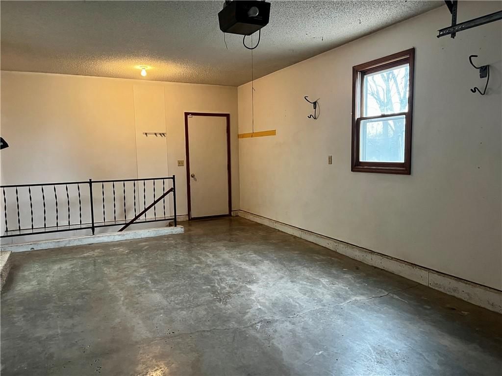 901 W Davis Street — photo 28