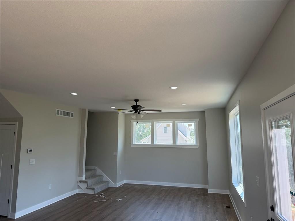 1407 W 6th Street Terrace — photo 12