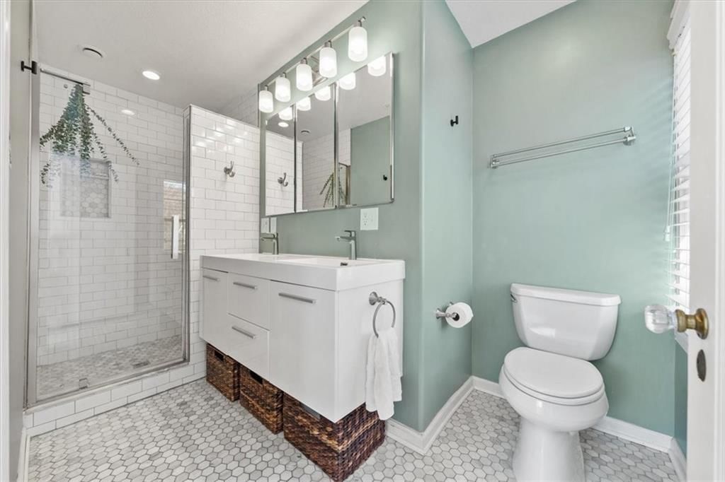 6430 Wyandotte Street — photo 21