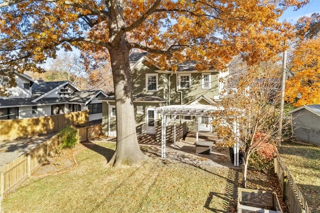 6430 Wyandotte Street — photo 31
