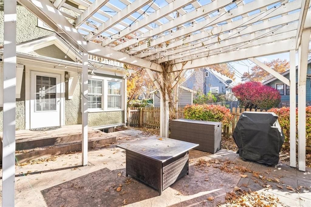 6430 Wyandotte Street — photo 34