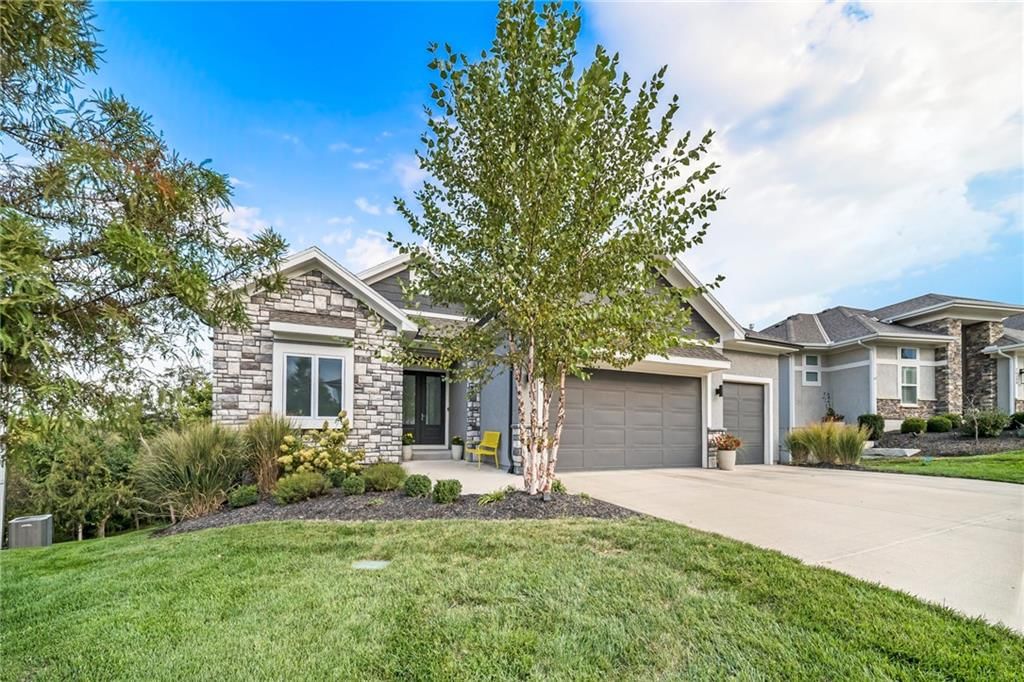 26138 W 96th Street, Lenexa, KS