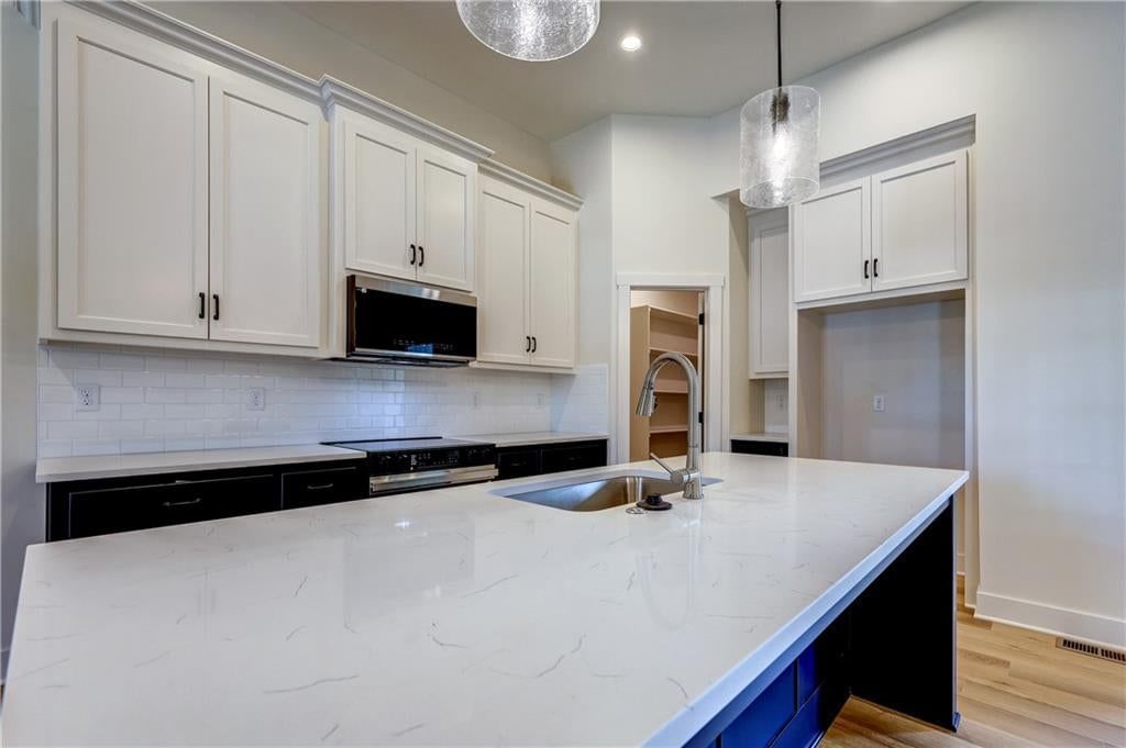 32125 W 170th Terrace — photo 8