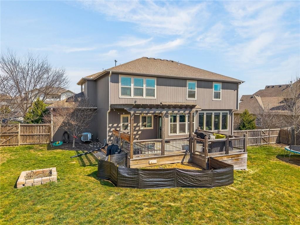 1409 SW Whistle Drive — photo 3