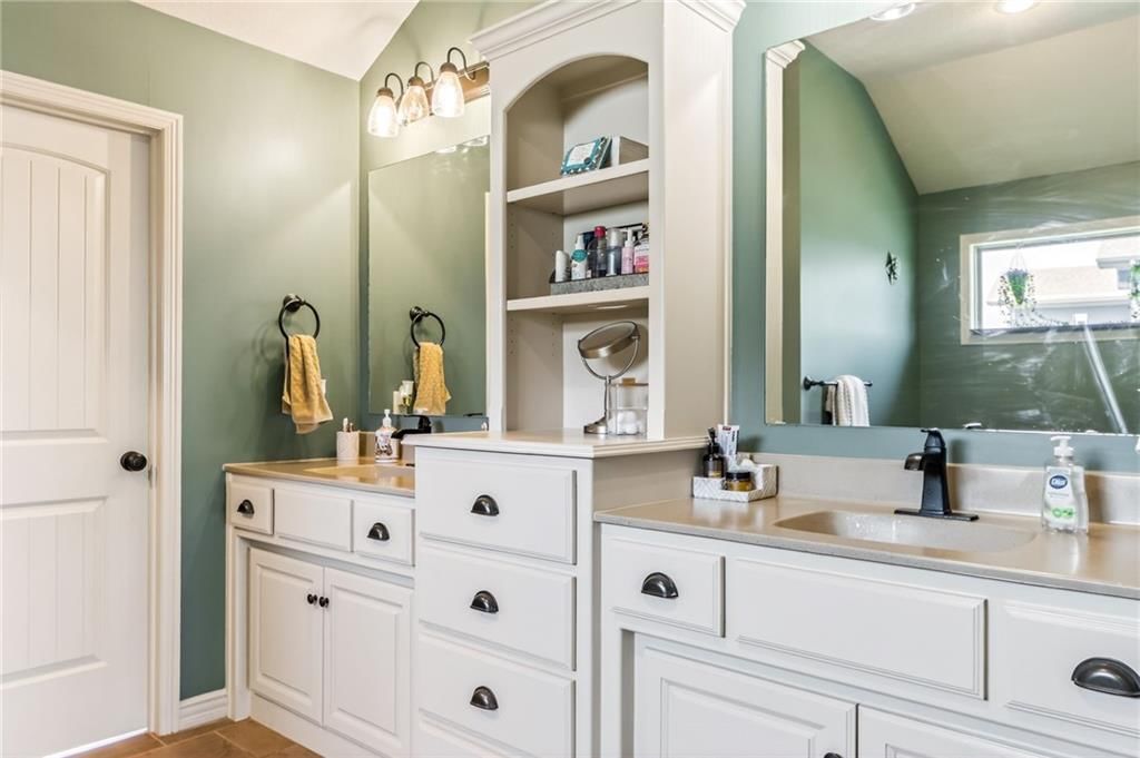 1409 SW Whistle Drive — photo 32