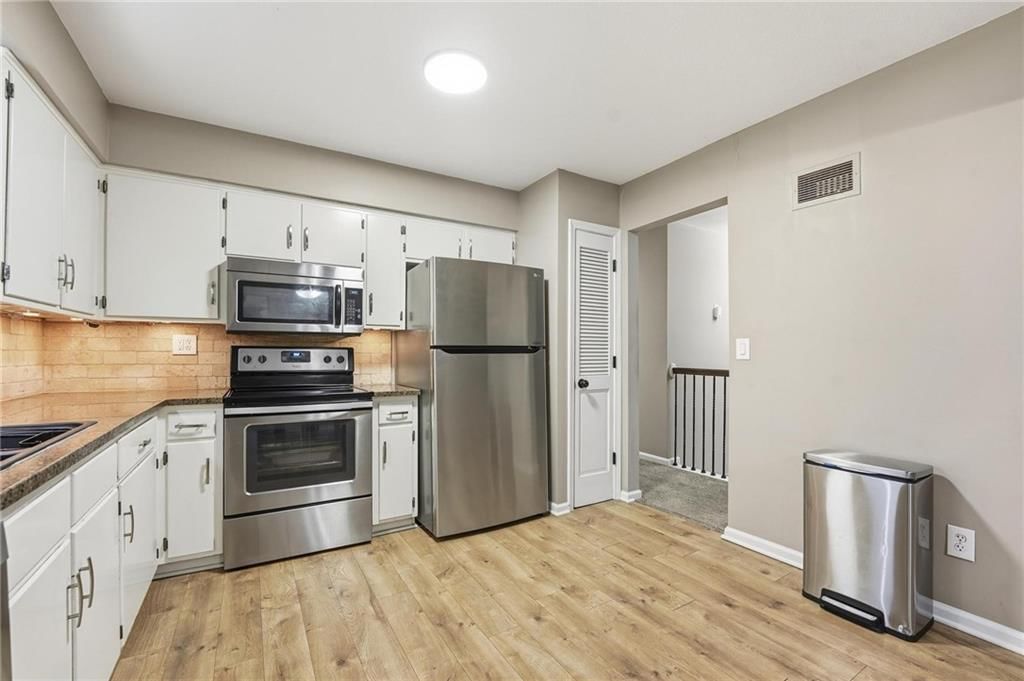 2908 NW Canterbury Road — photo 9