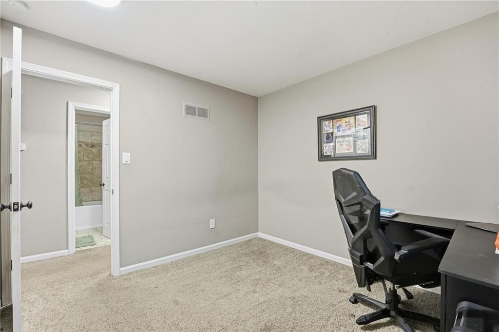 2908 NW Canterbury Road — photo 19