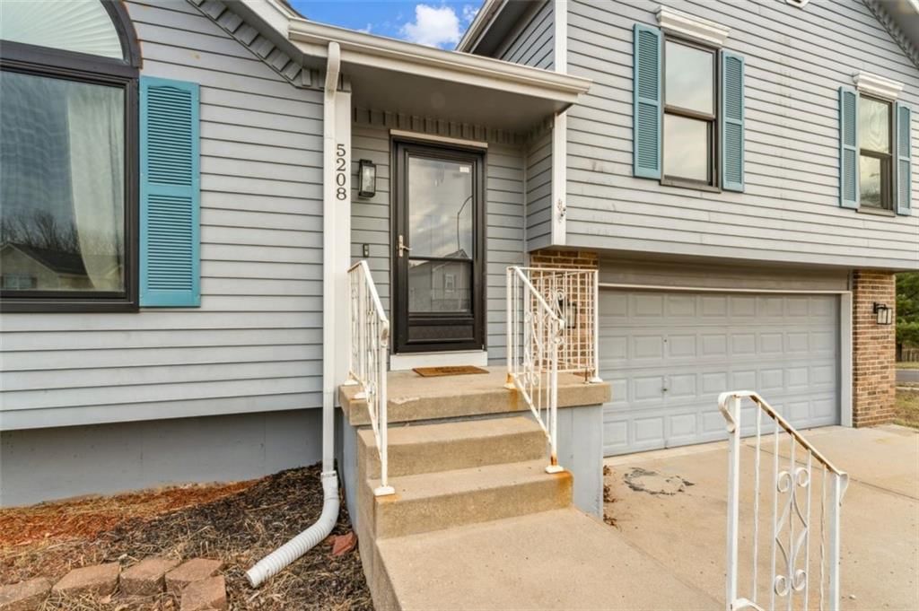 5208 NE 63rd Terrace — photo 38