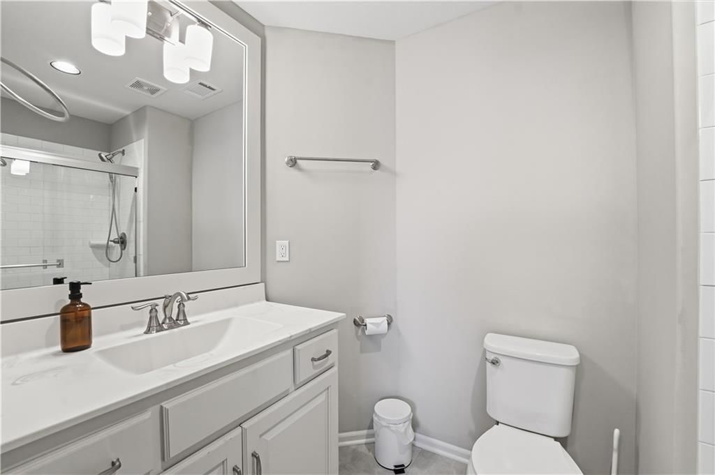 16200 Stearns Street — photo 40