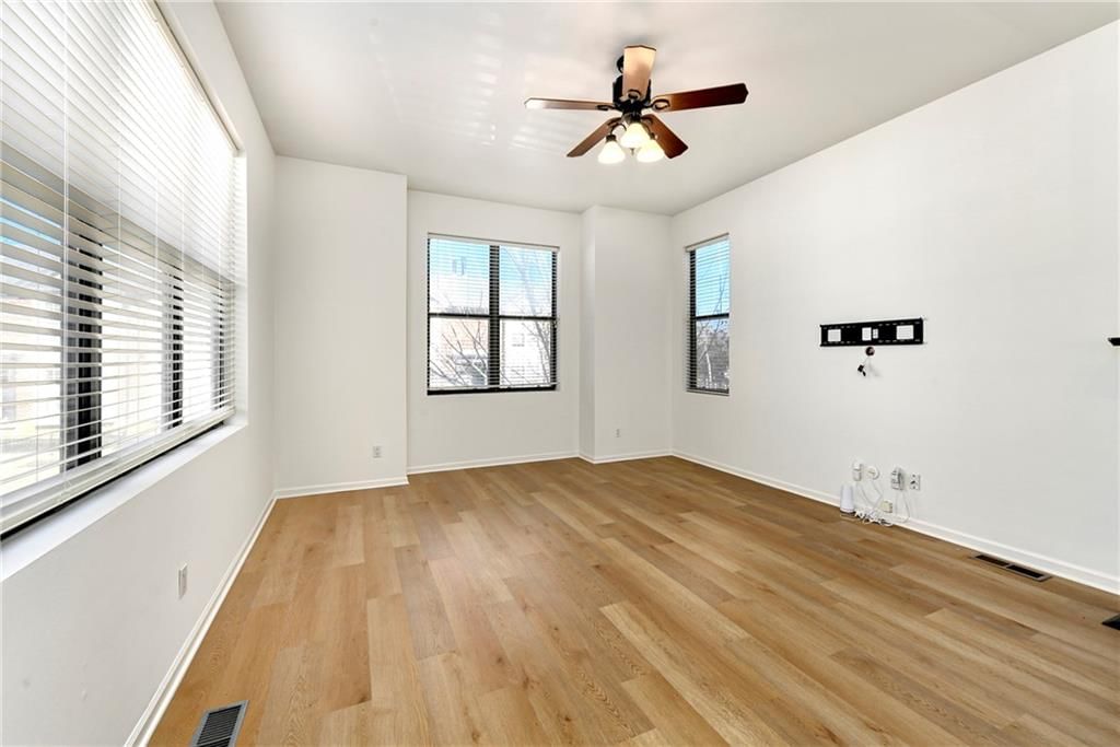 115 E 29th Street — photo 9