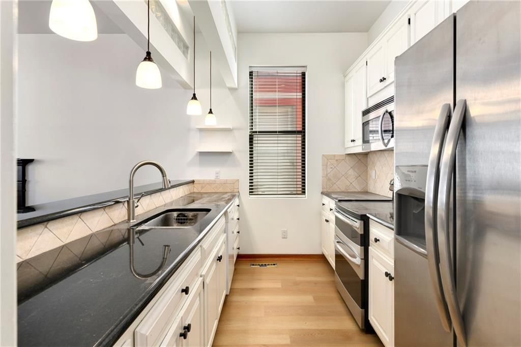 115 E 29th Street — photo 15