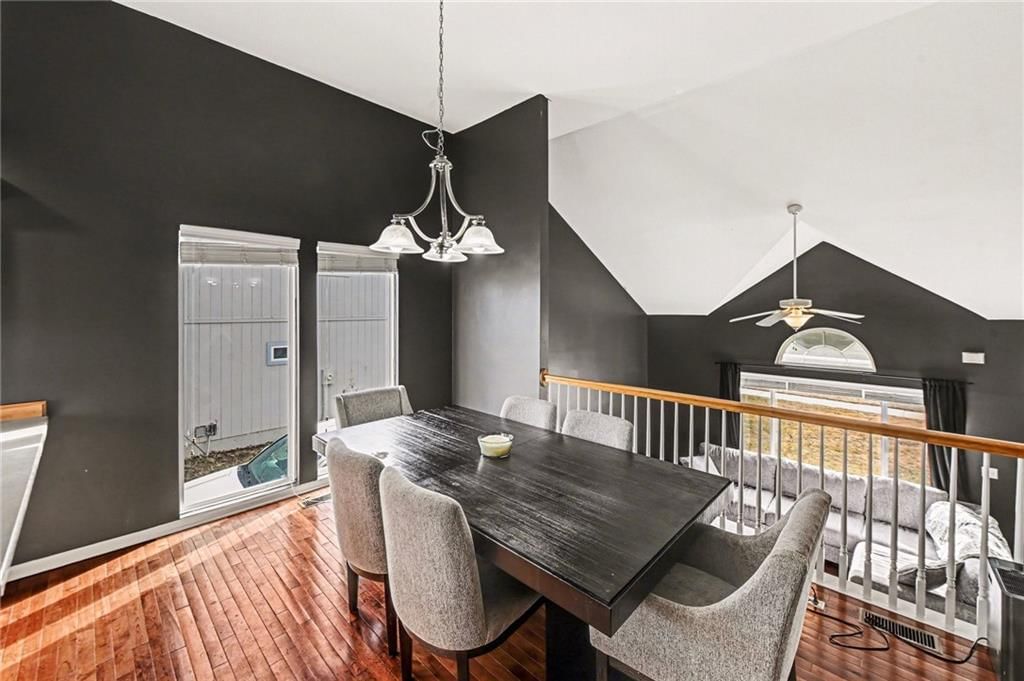 360 W Madison Street — photo 10