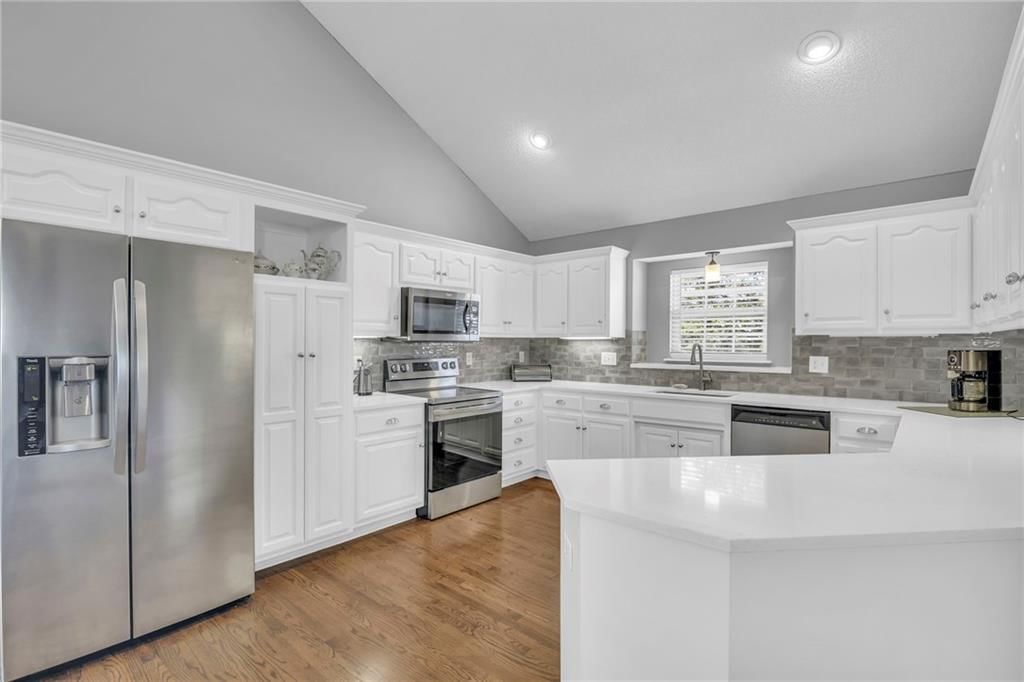 18441 Spruce Street — photo 13