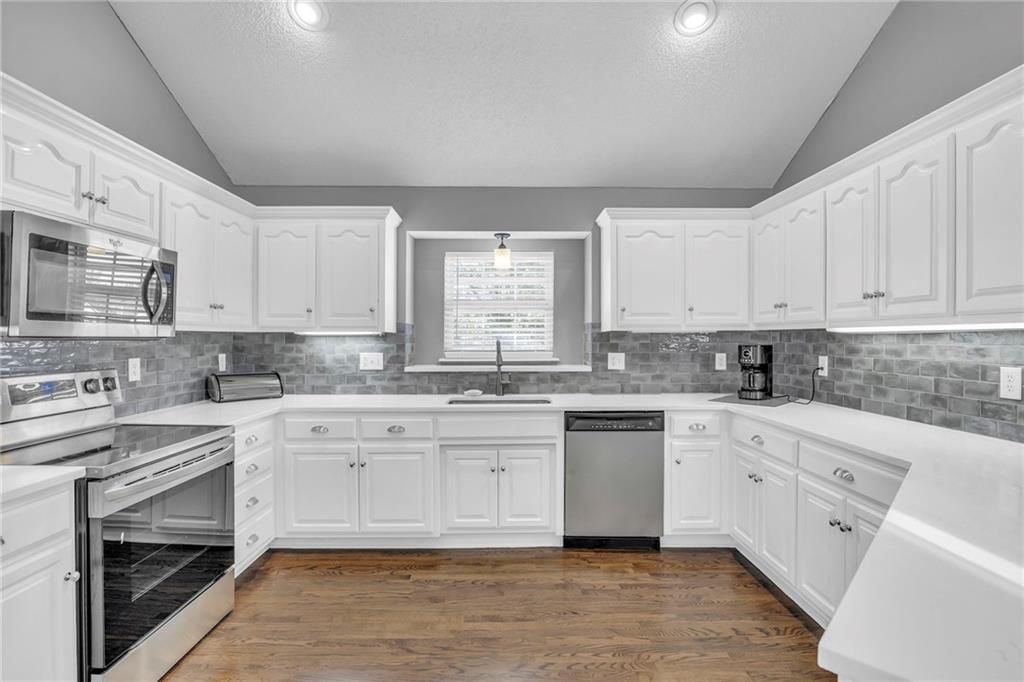 18441 Spruce Street — photo 14