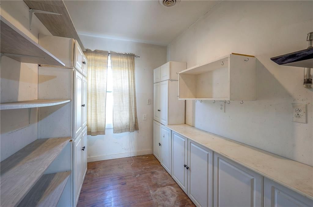 424 E 2nd Street — photo 18