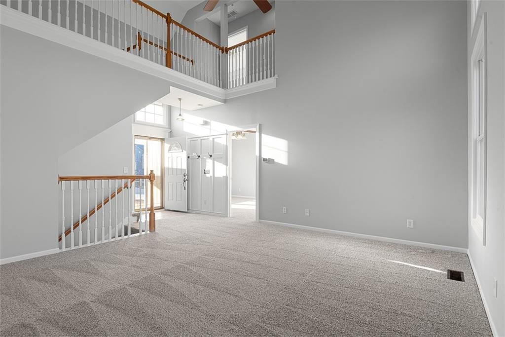 807 Redbud Drive — photo 4