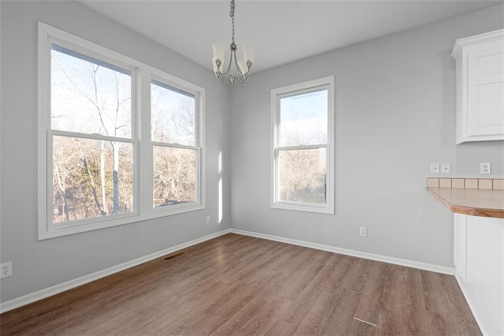 807 Redbud Drive — photo 5