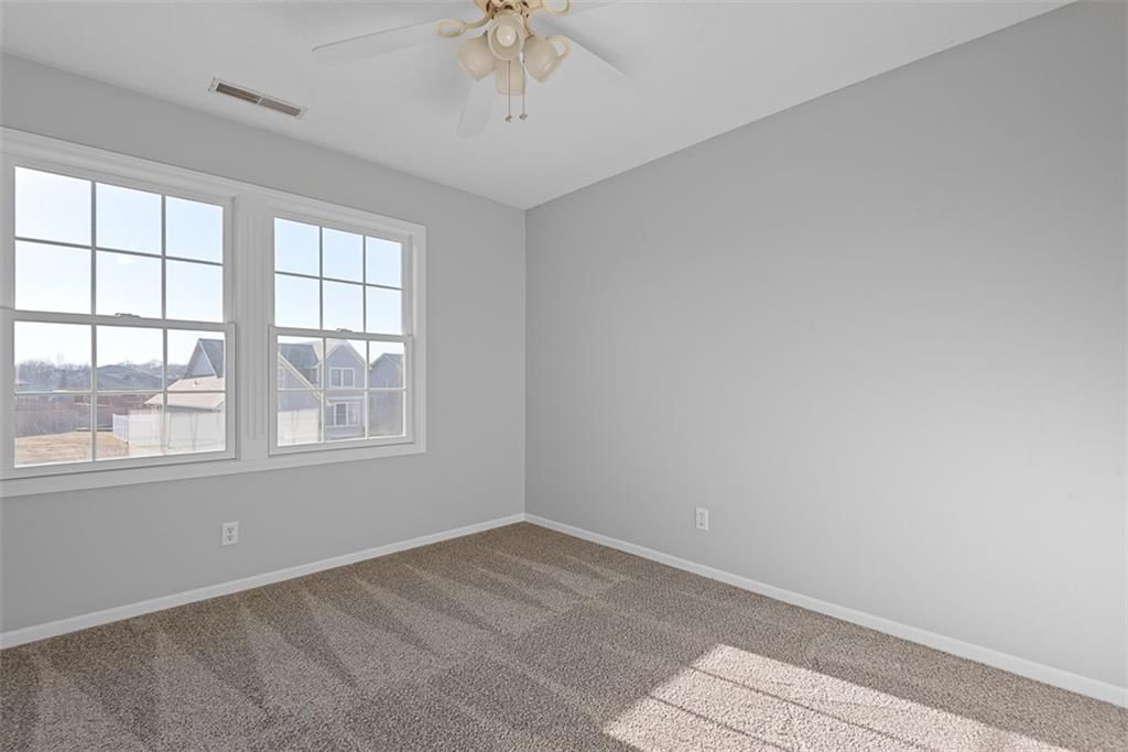 807 Redbud Drive — photo 18