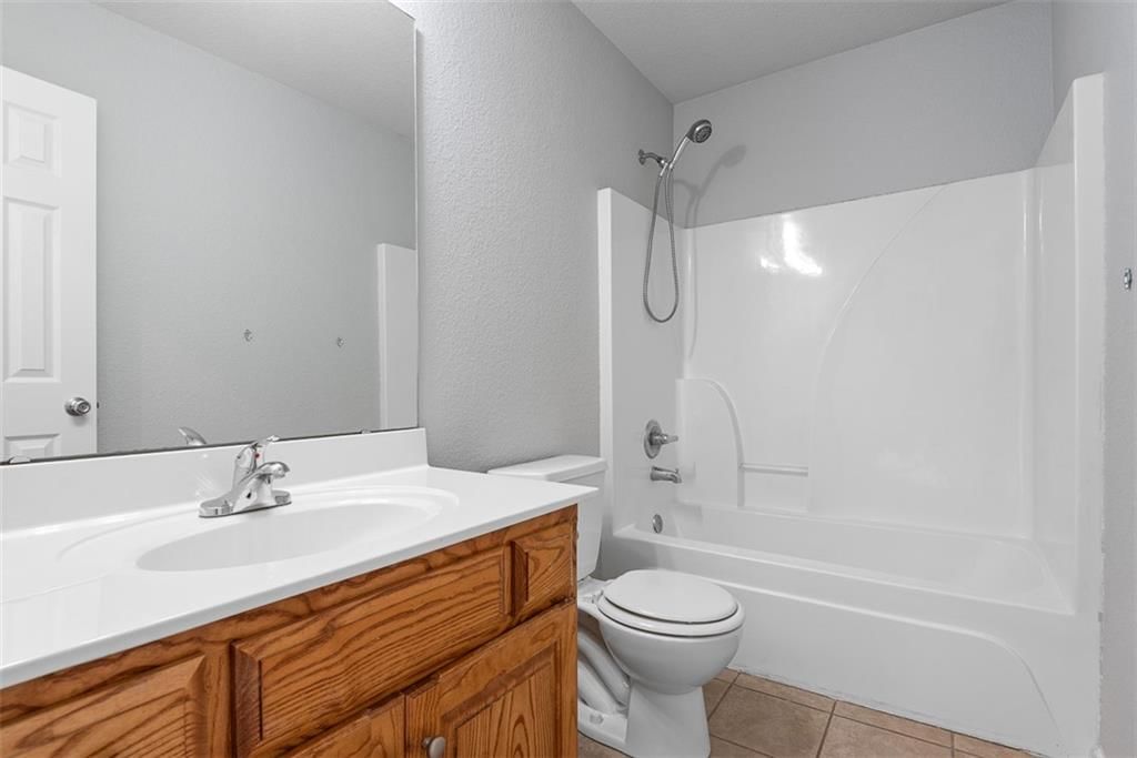 807 Redbud Drive — photo 19