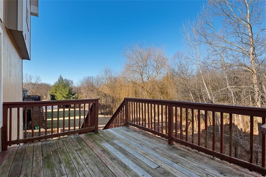 807 Redbud Drive — photo 26