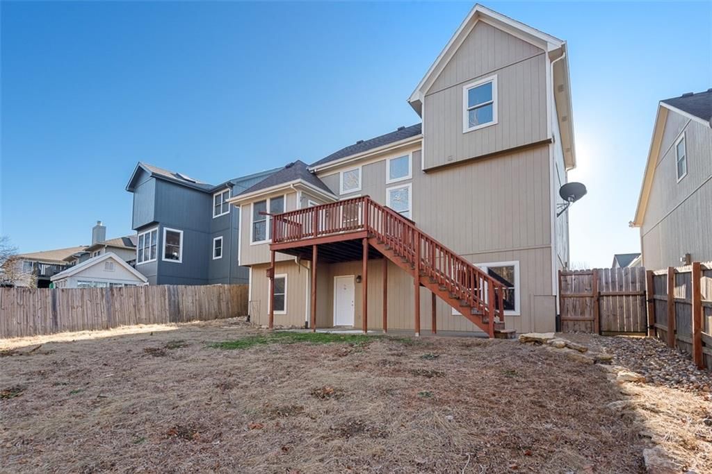 807 Redbud Drive — photo 28