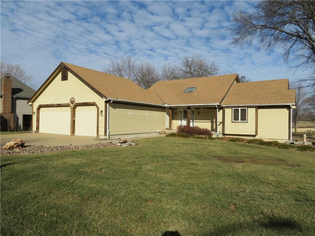 114 Overhill Drive — photo 2