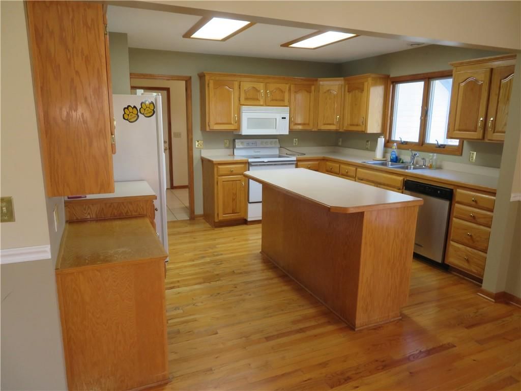 114 Overhill Drive — photo 17