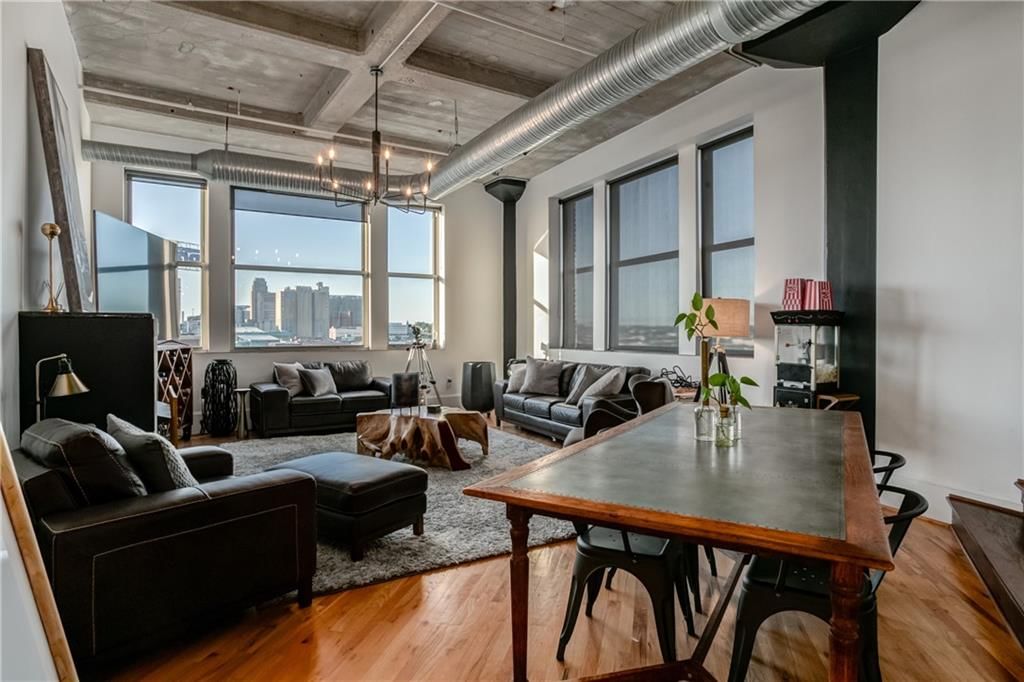 2107 Grand Avenue — photo 4