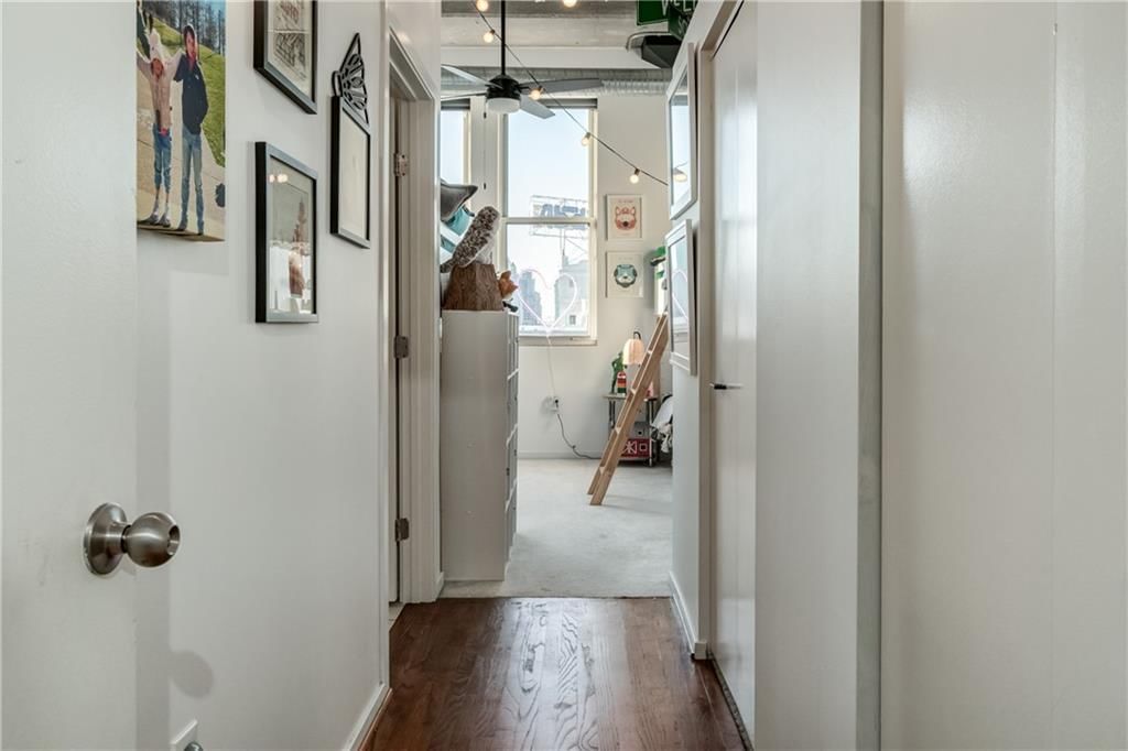 2107 Grand Avenue — photo 13