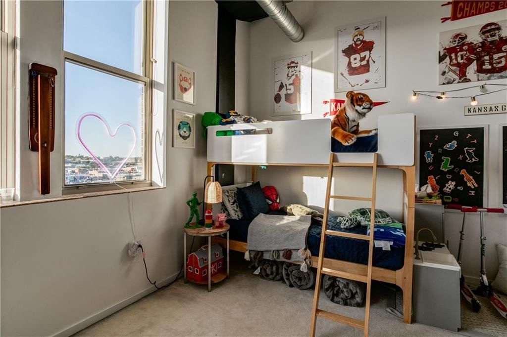 2107 Grand Avenue — photo 15