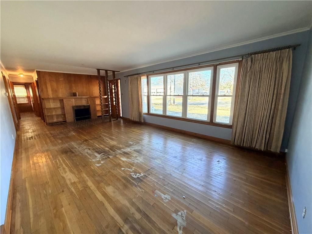 102 E Mckay Street — photo 4