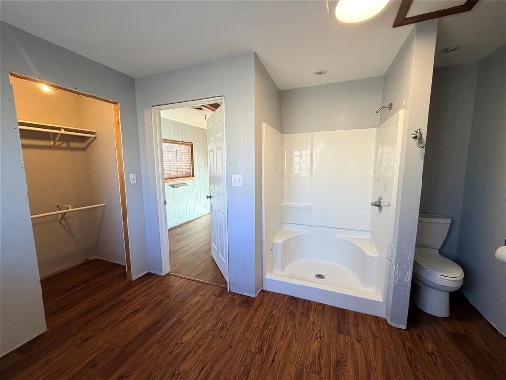 102 E Mckay Street — photo 12
