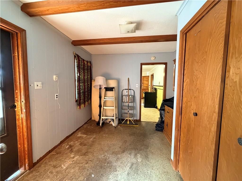 102 E Mckay Street — photo 17