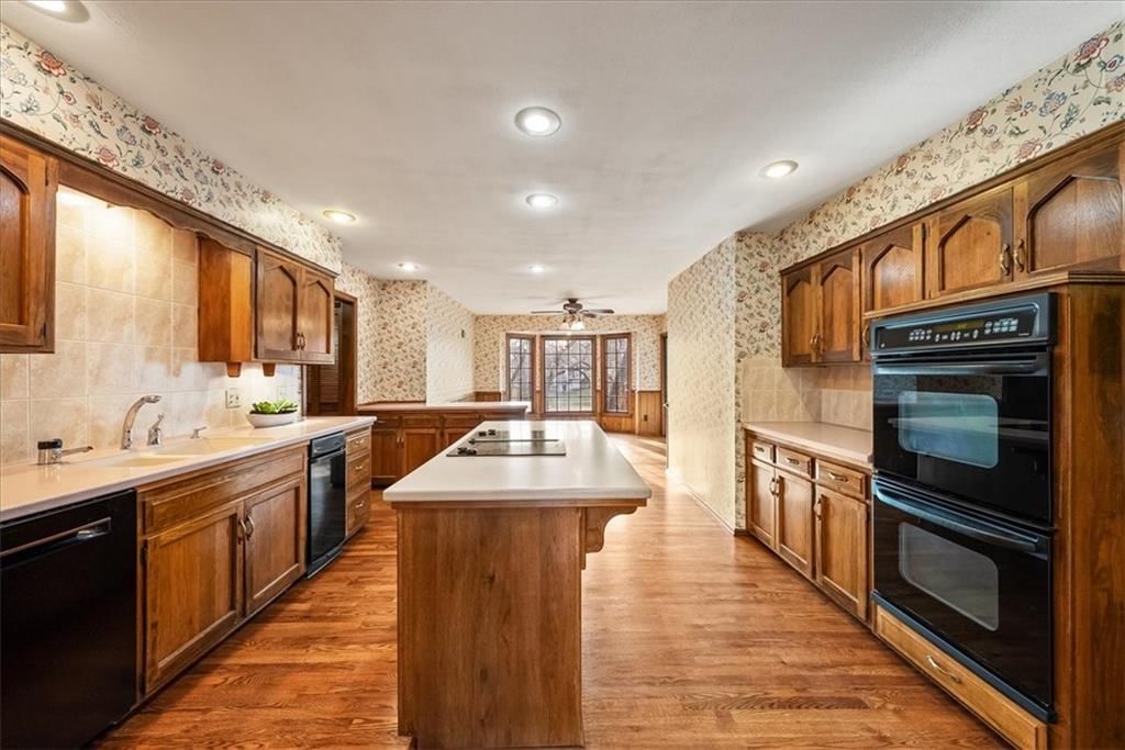 12608 Cherokee Lane — photo 9