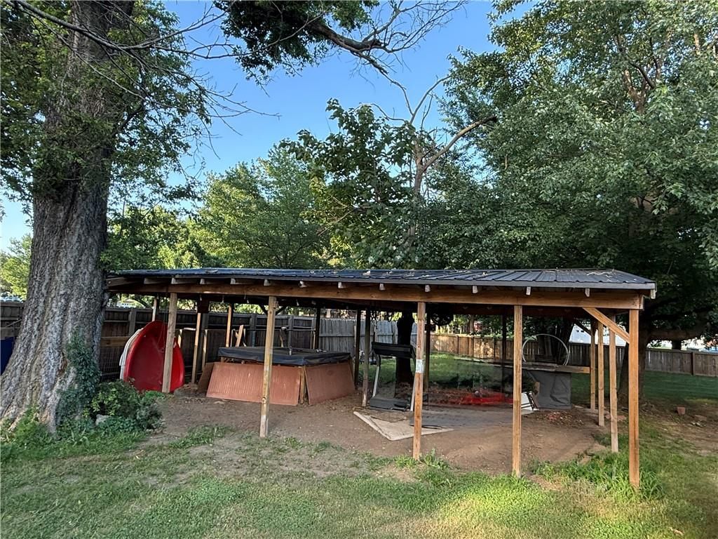 523 Indiana Street — photo 35