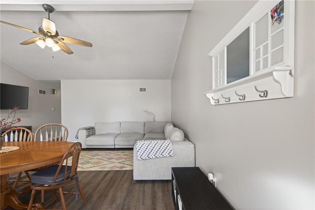 1325 N Harvey Drive — photo 5