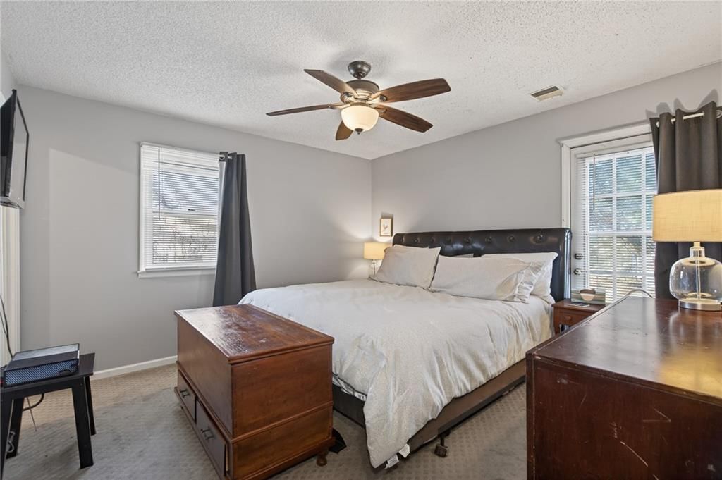 1325 N Harvey Drive — photo 21