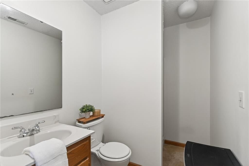 1325 N Harvey Drive — photo 23