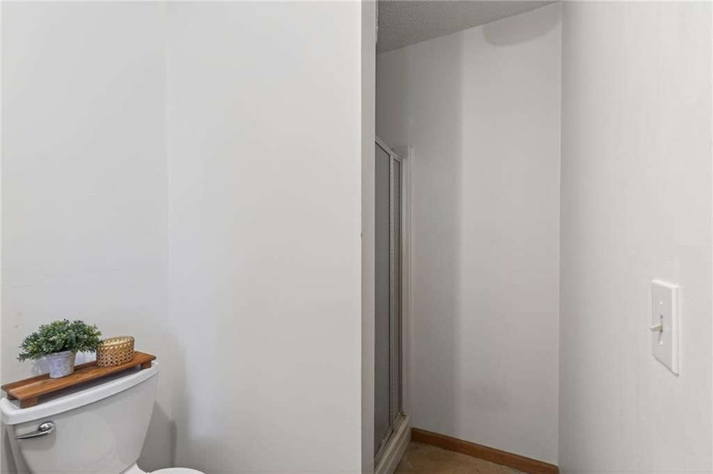 1325 N Harvey Drive — photo 24