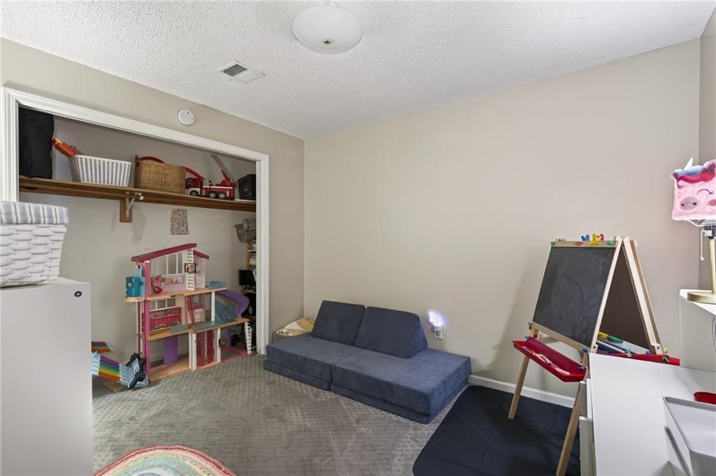 1325 N Harvey Drive — photo 32